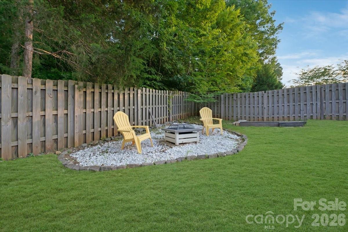 278 Almora Loop — Mooresville