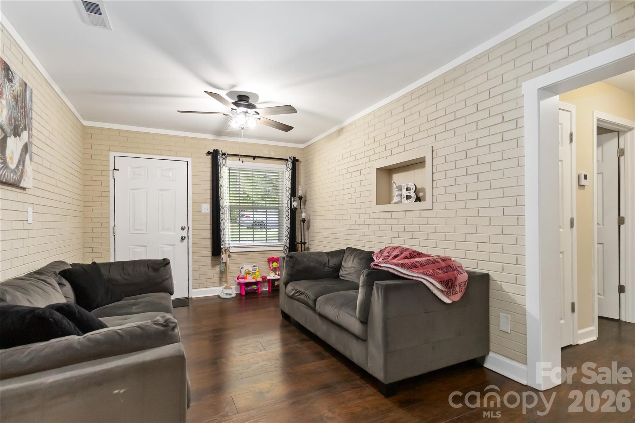 106 Robinson Avenue — Mount Holly