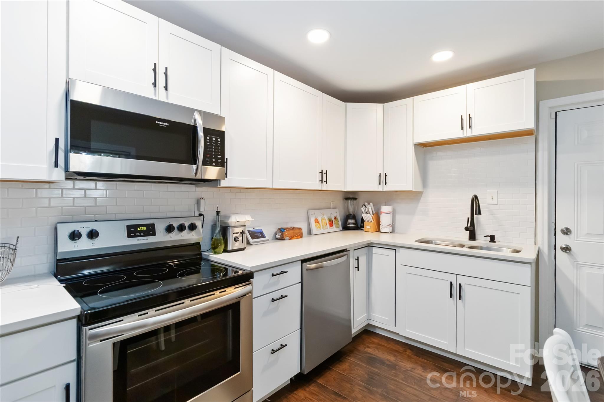 106 Robinson Avenue — Mount Holly