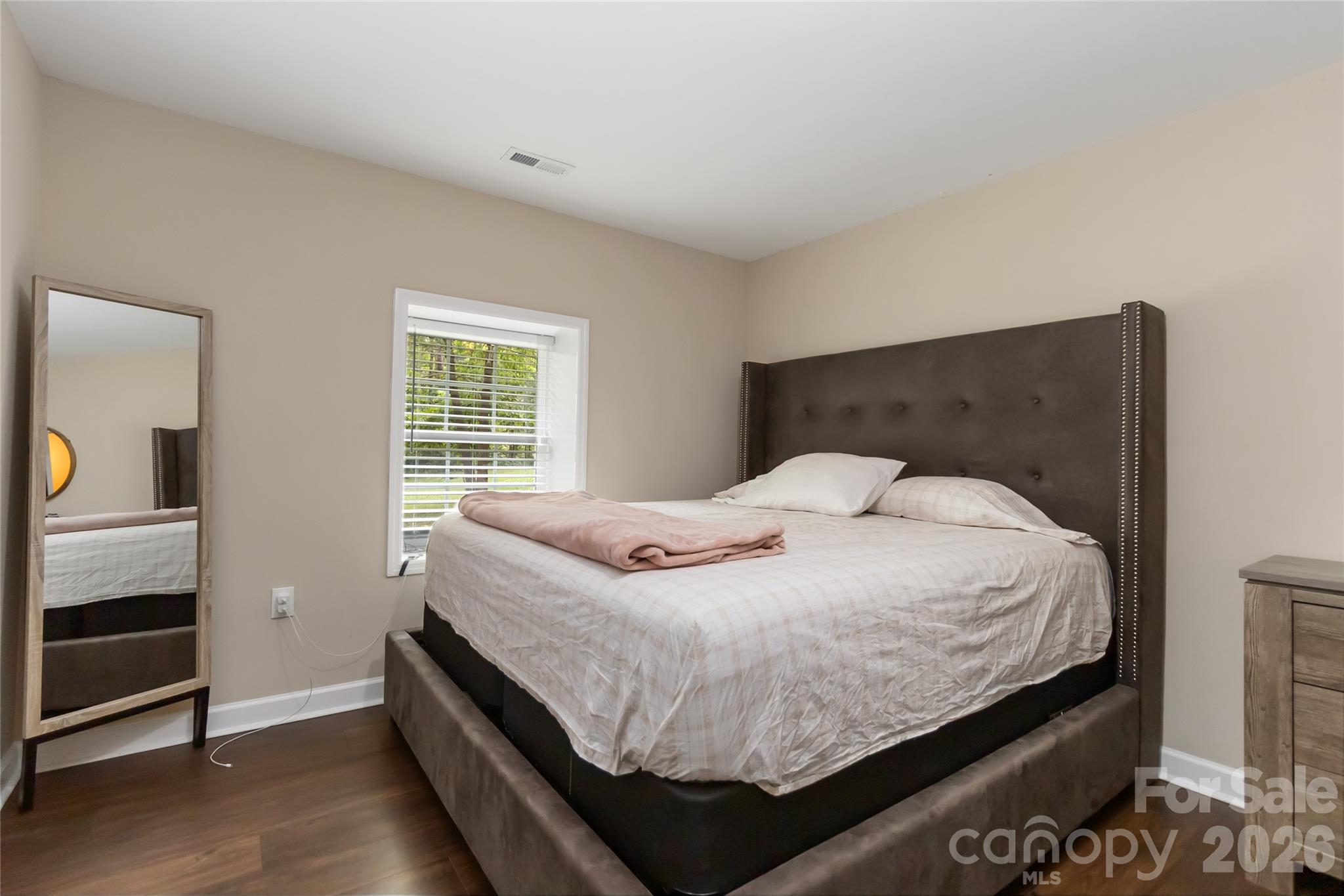 106 Robinson Avenue — Mount Holly