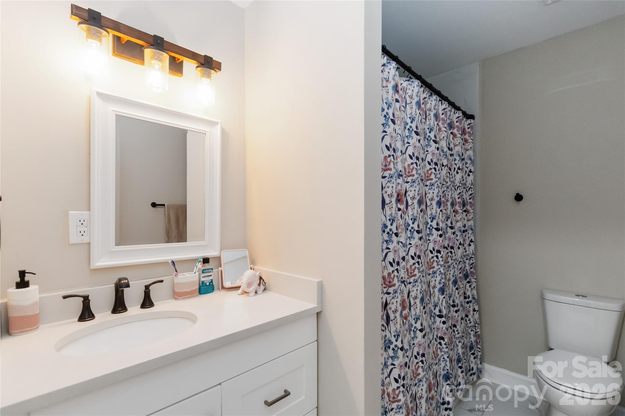 106 Robinson Avenue — Mount Holly