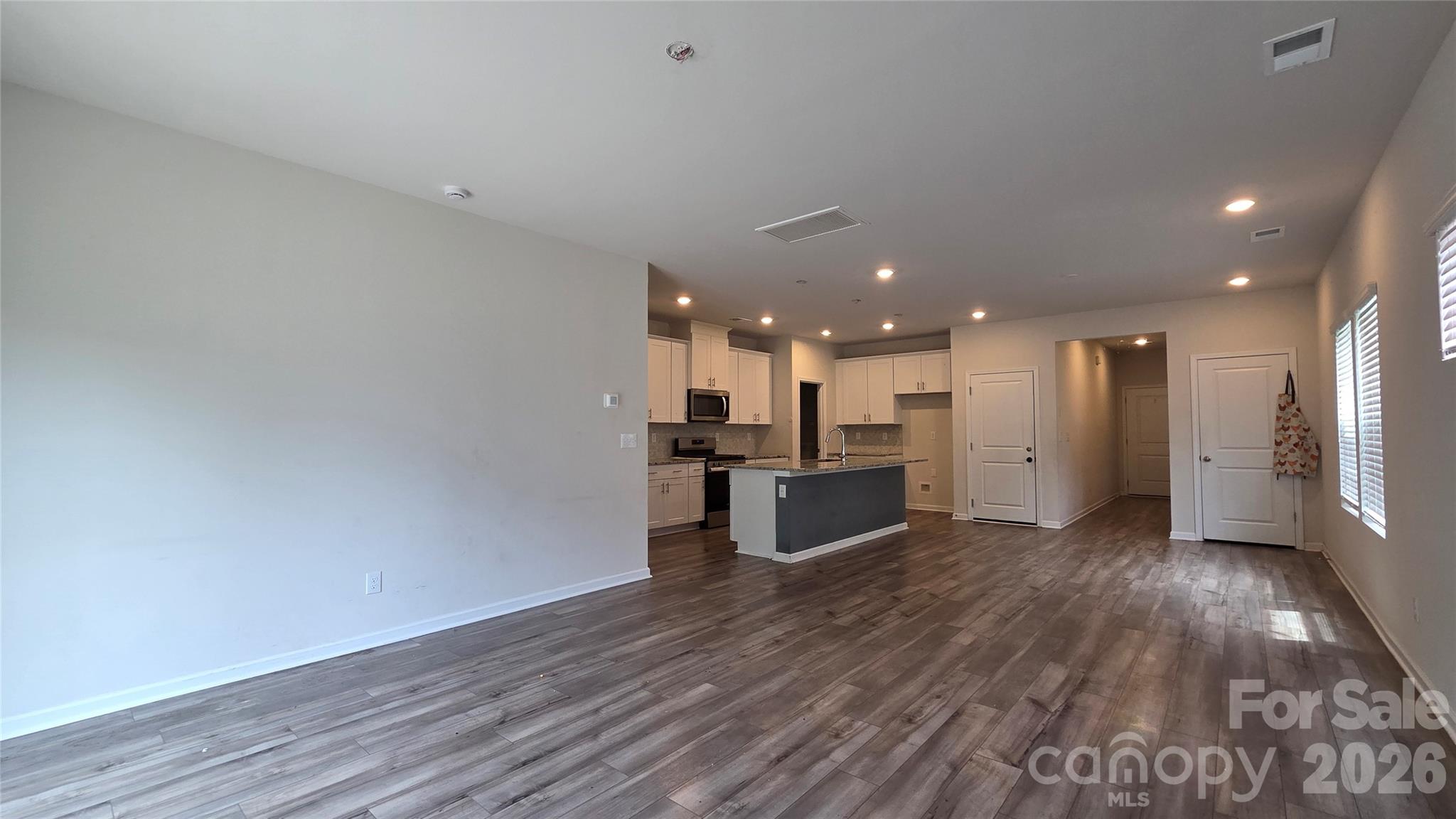 205 Canoga Avenue — York