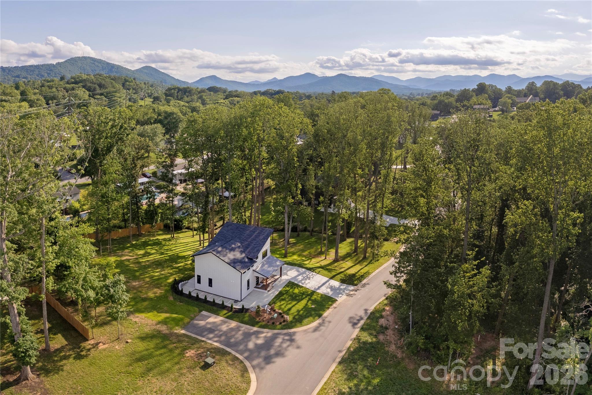 47 Scott Meadows Drive — Asheville