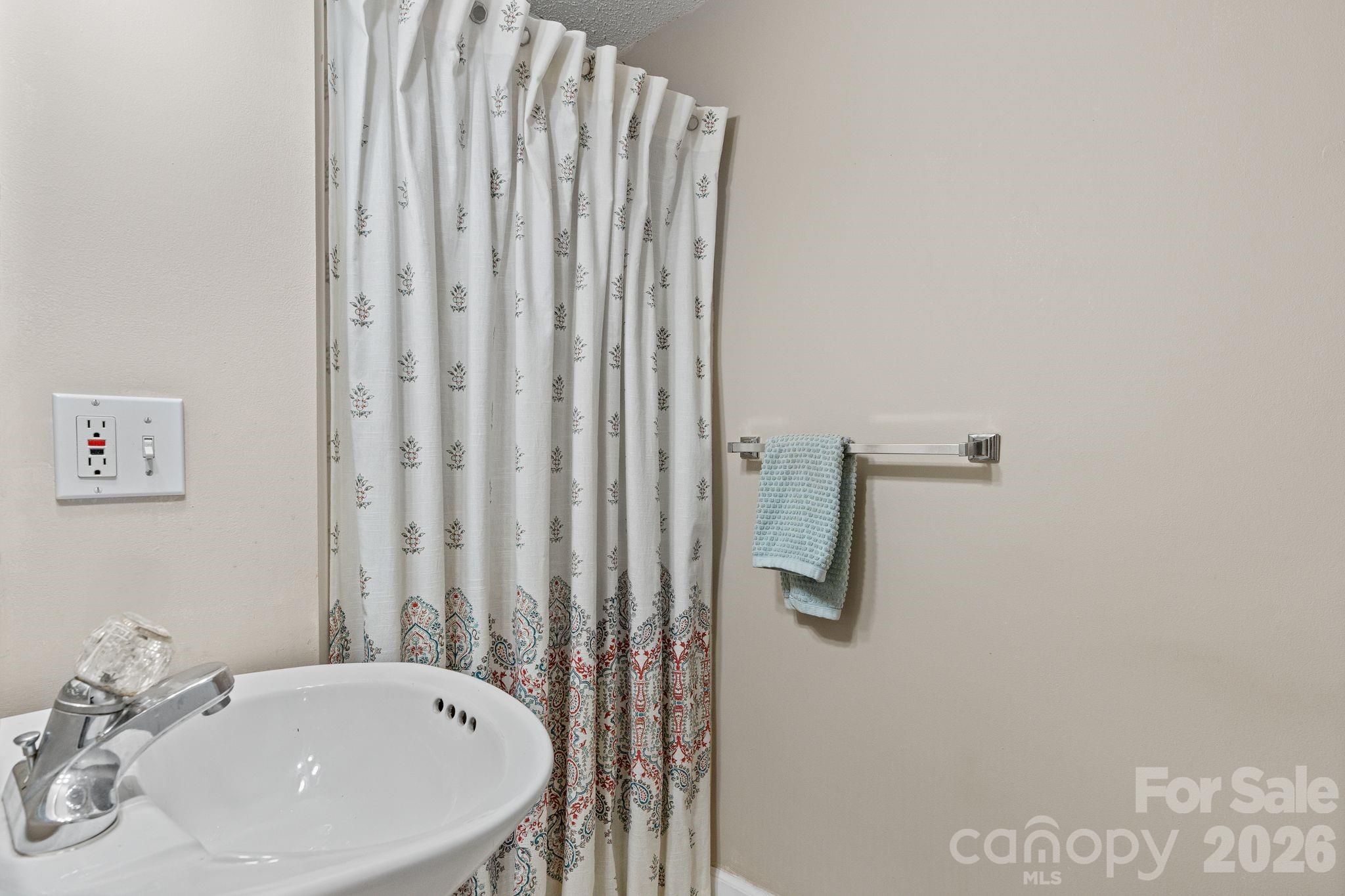 58 Sourwood Drive — Mills River