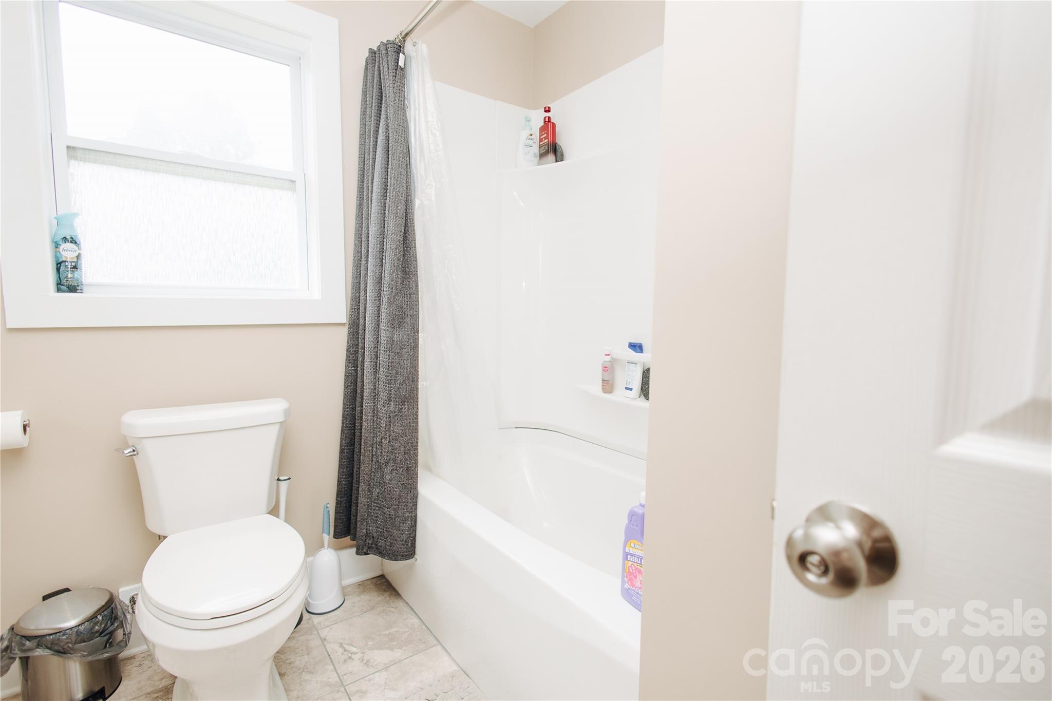 212 Maple Avenue — Marion
