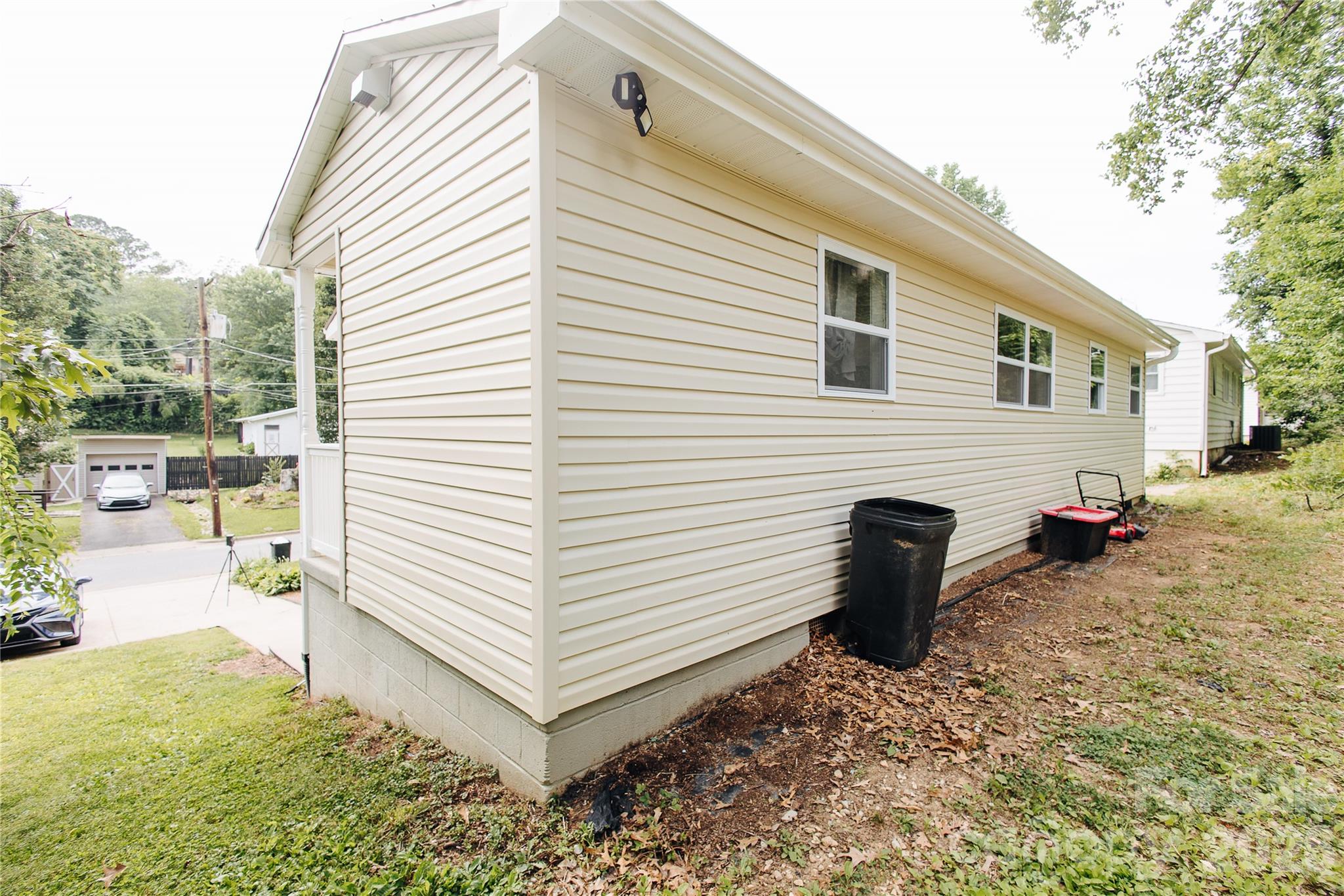 212 Maple Avenue — Marion