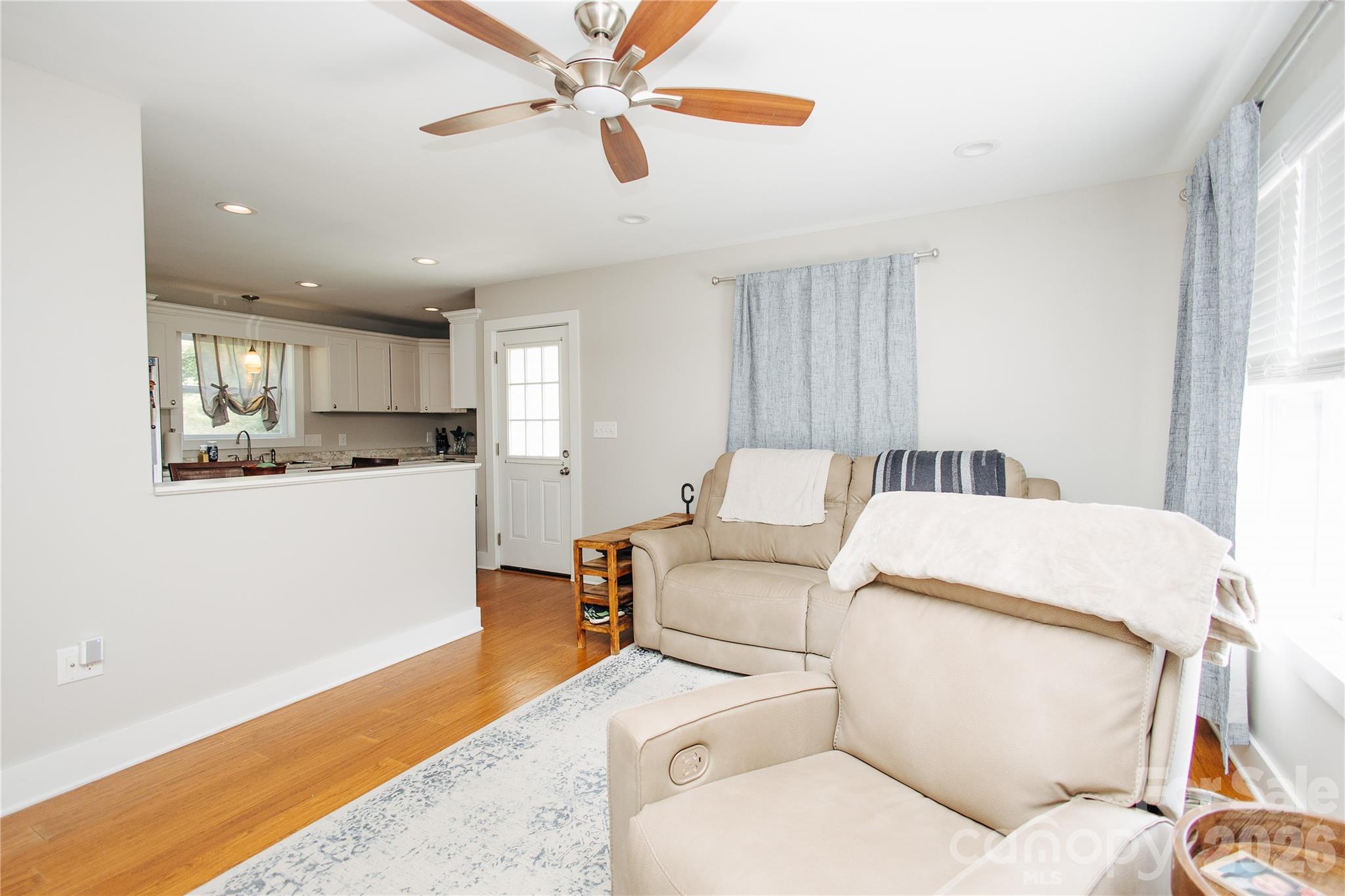 212 Maple Avenue — Marion
