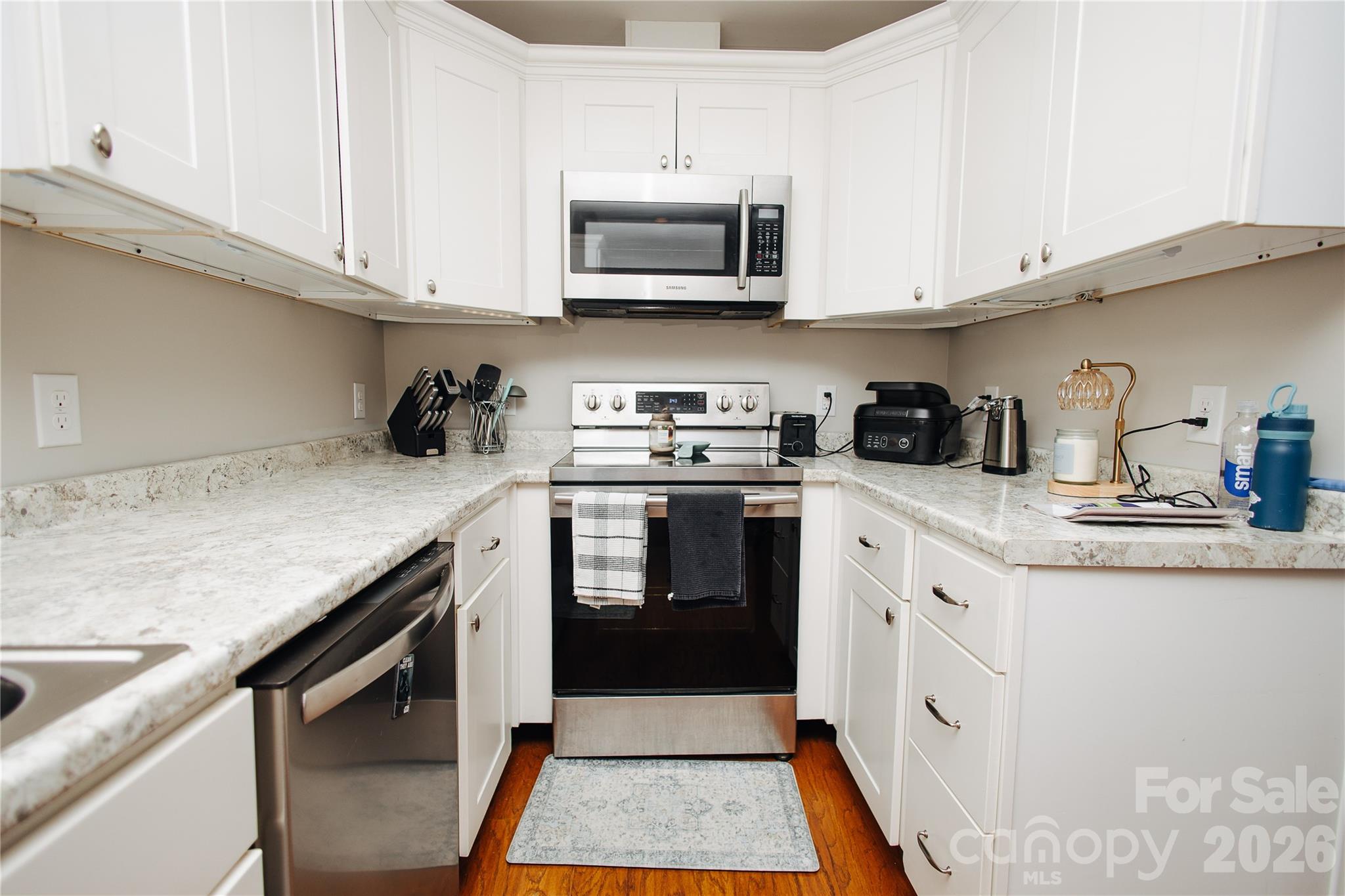 212 Maple Avenue — Marion