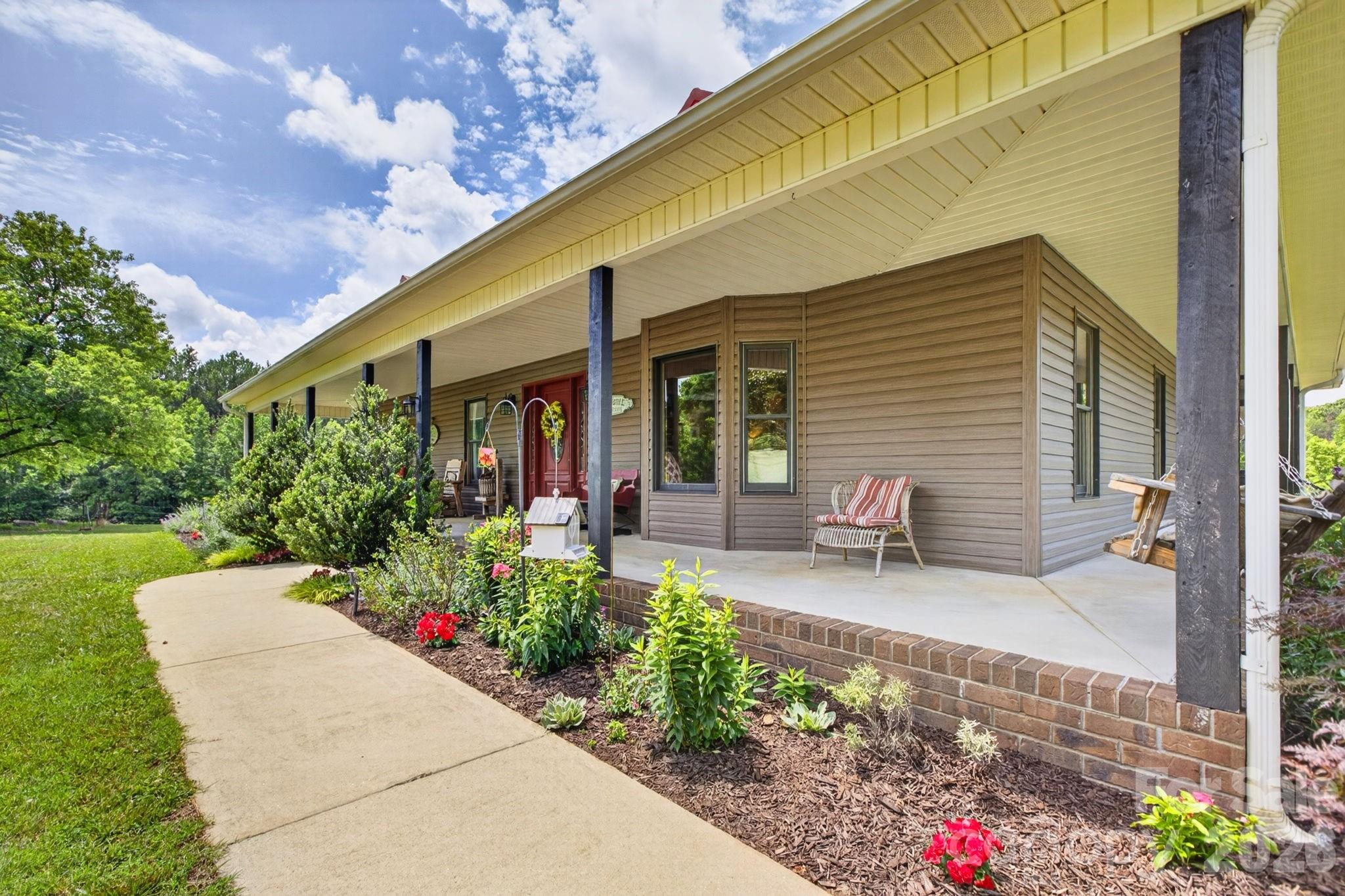 505 Glover Road — Ellenboro
