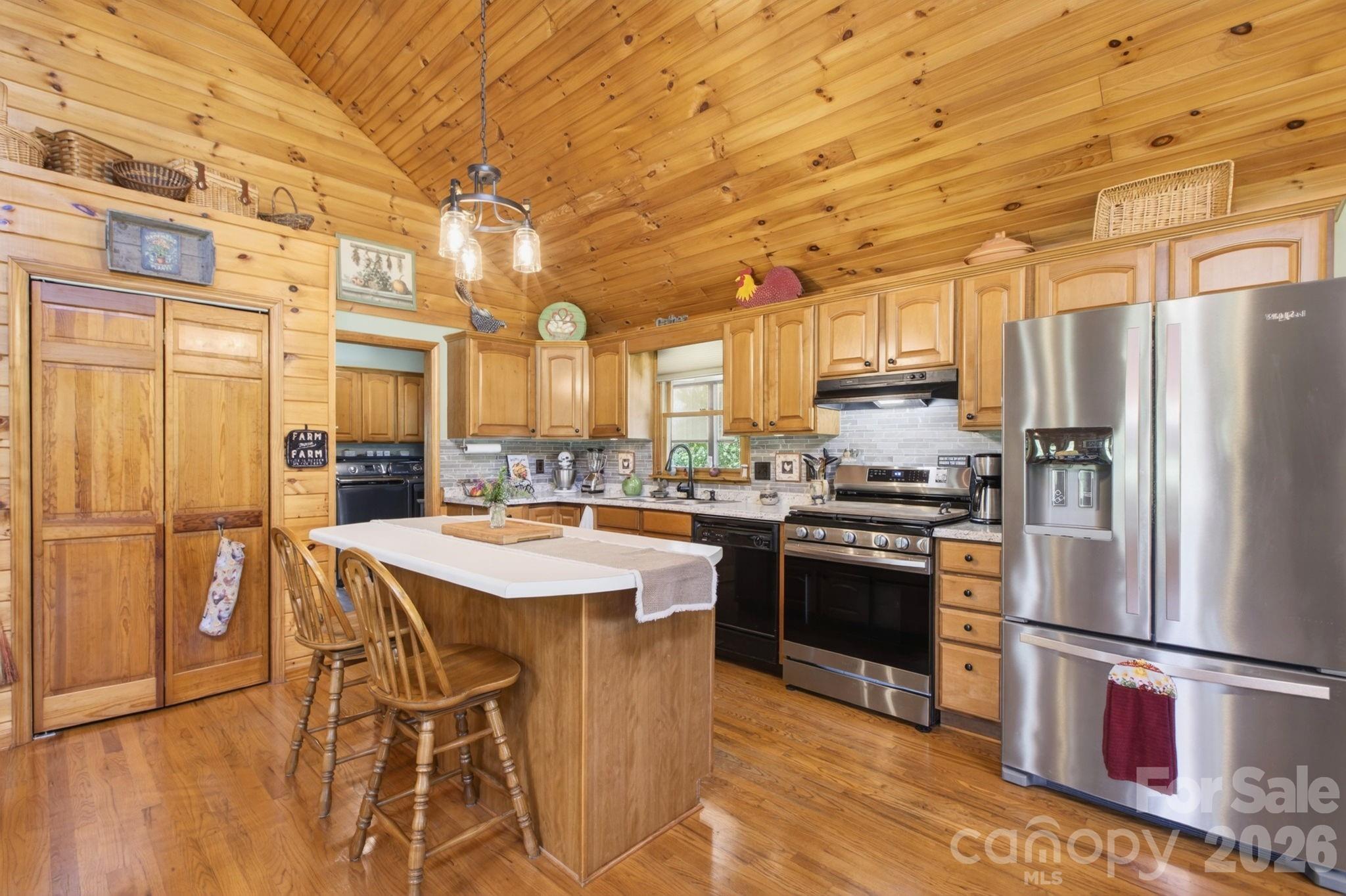 505 Glover Road — Ellenboro