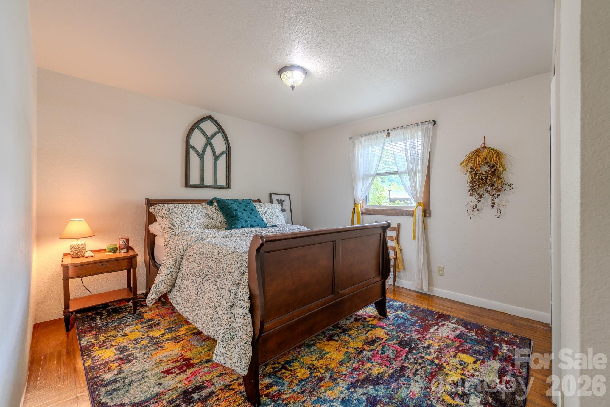 84 English Road — Spruce Pine