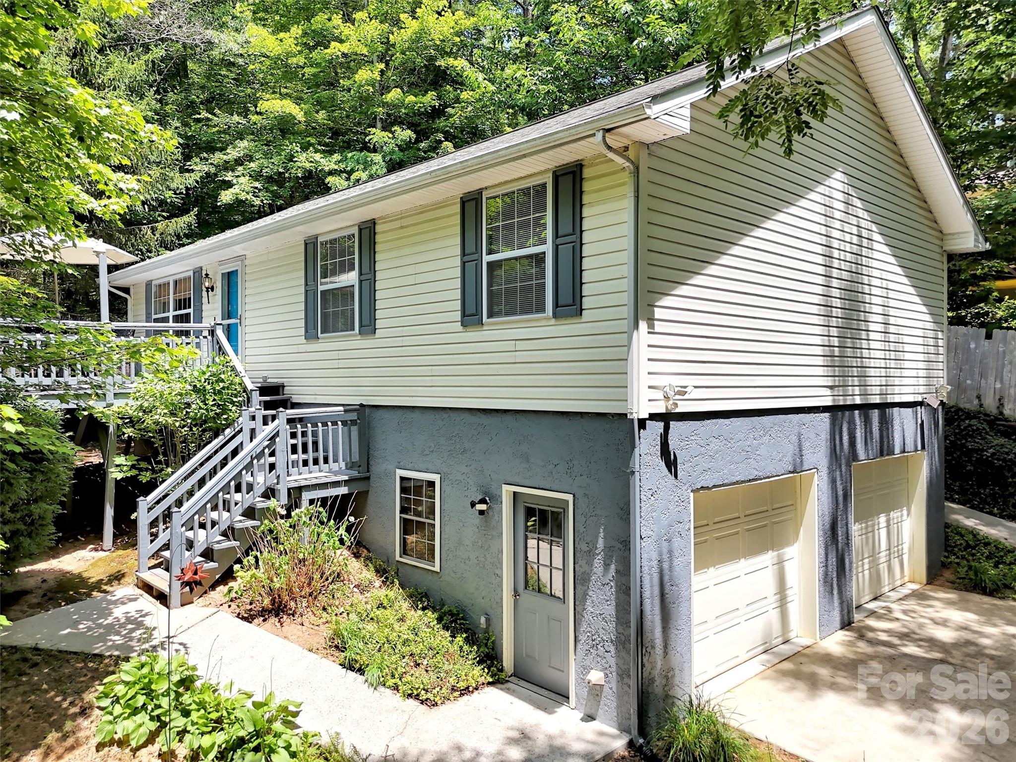 330 Sleepy Hollow Drive — Waynesville