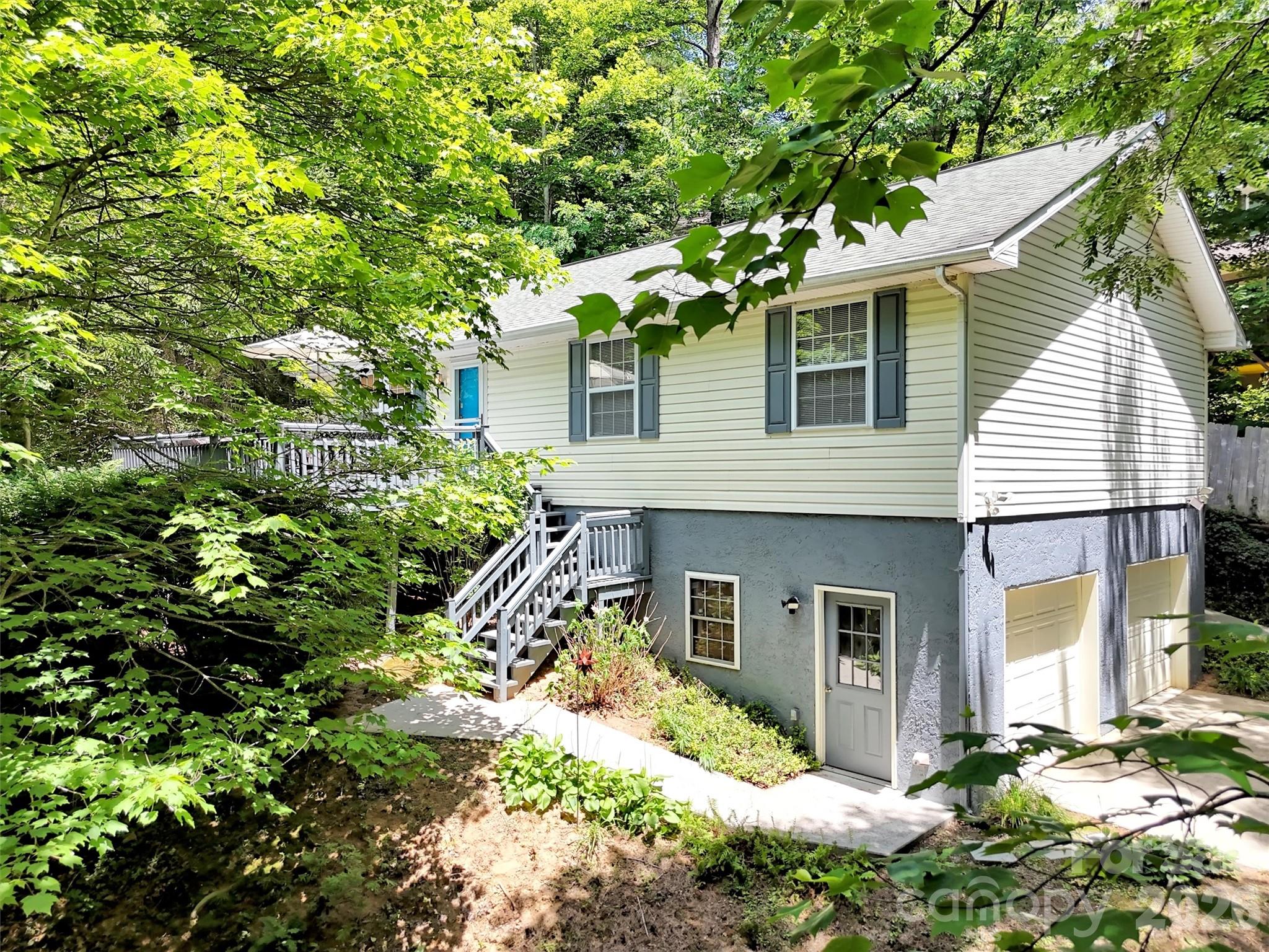330 Sleepy Hollow Drive — Waynesville