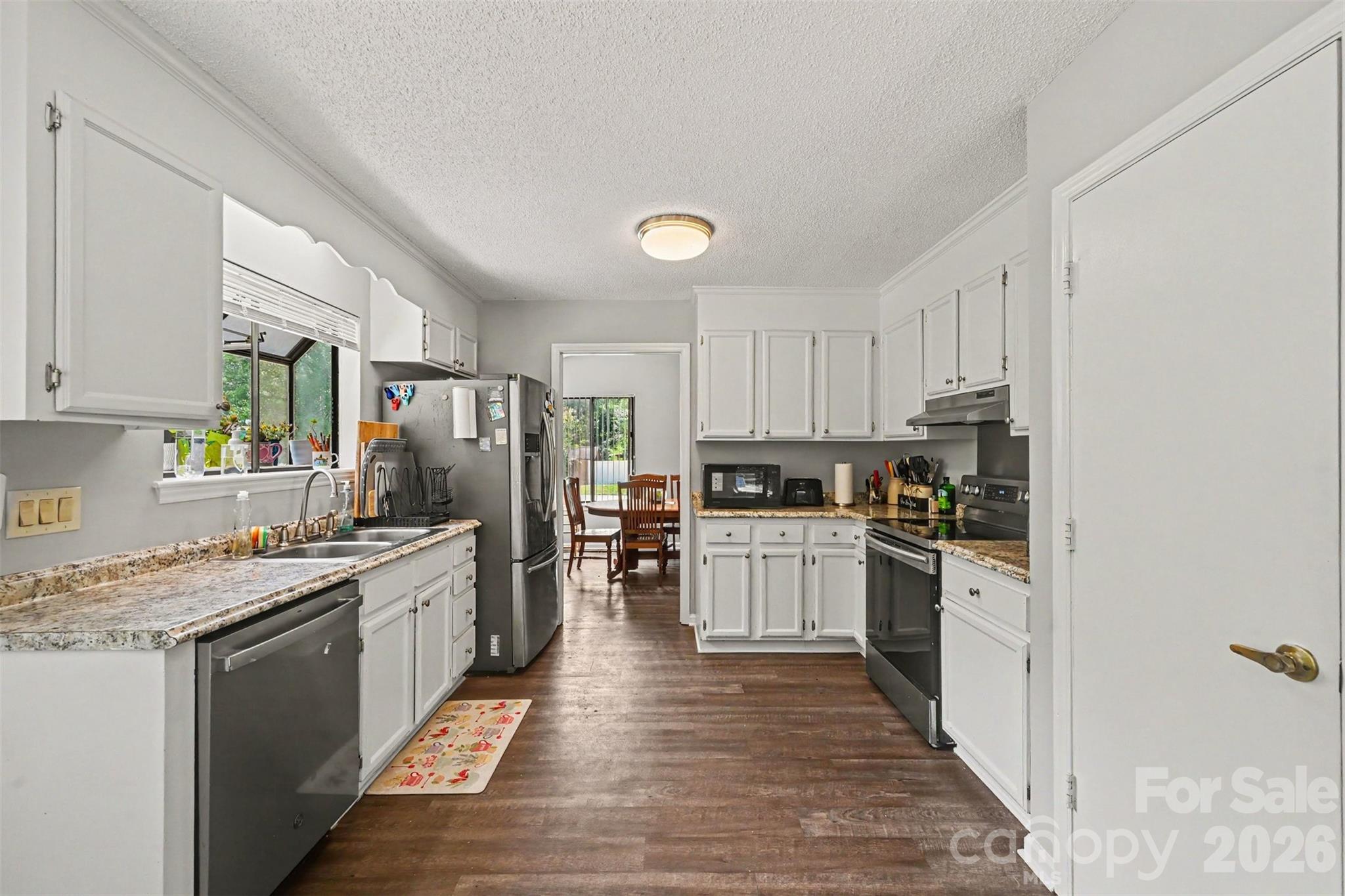 611 Mattingwood Drive — Charlotte