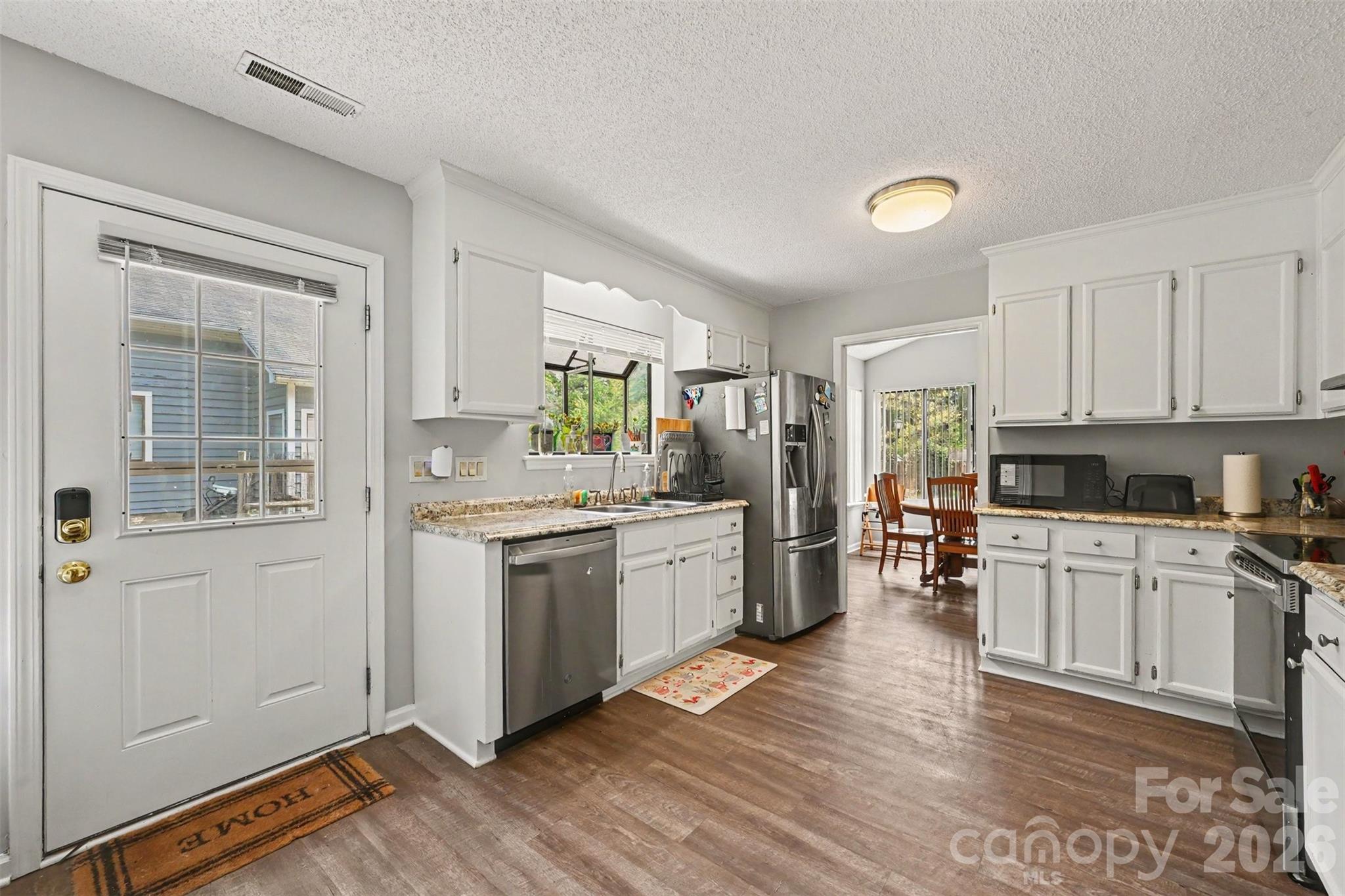 611 Mattingwood Drive — Charlotte