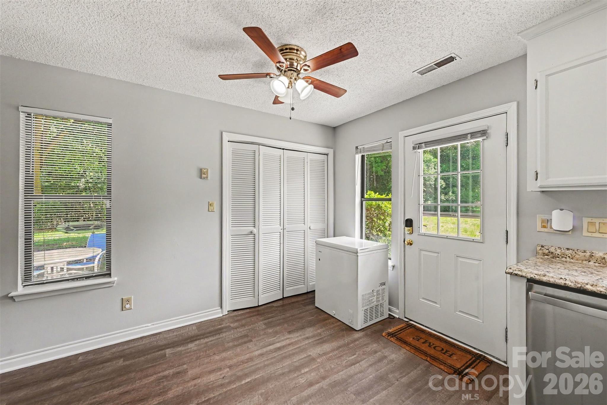611 Mattingwood Drive — Charlotte