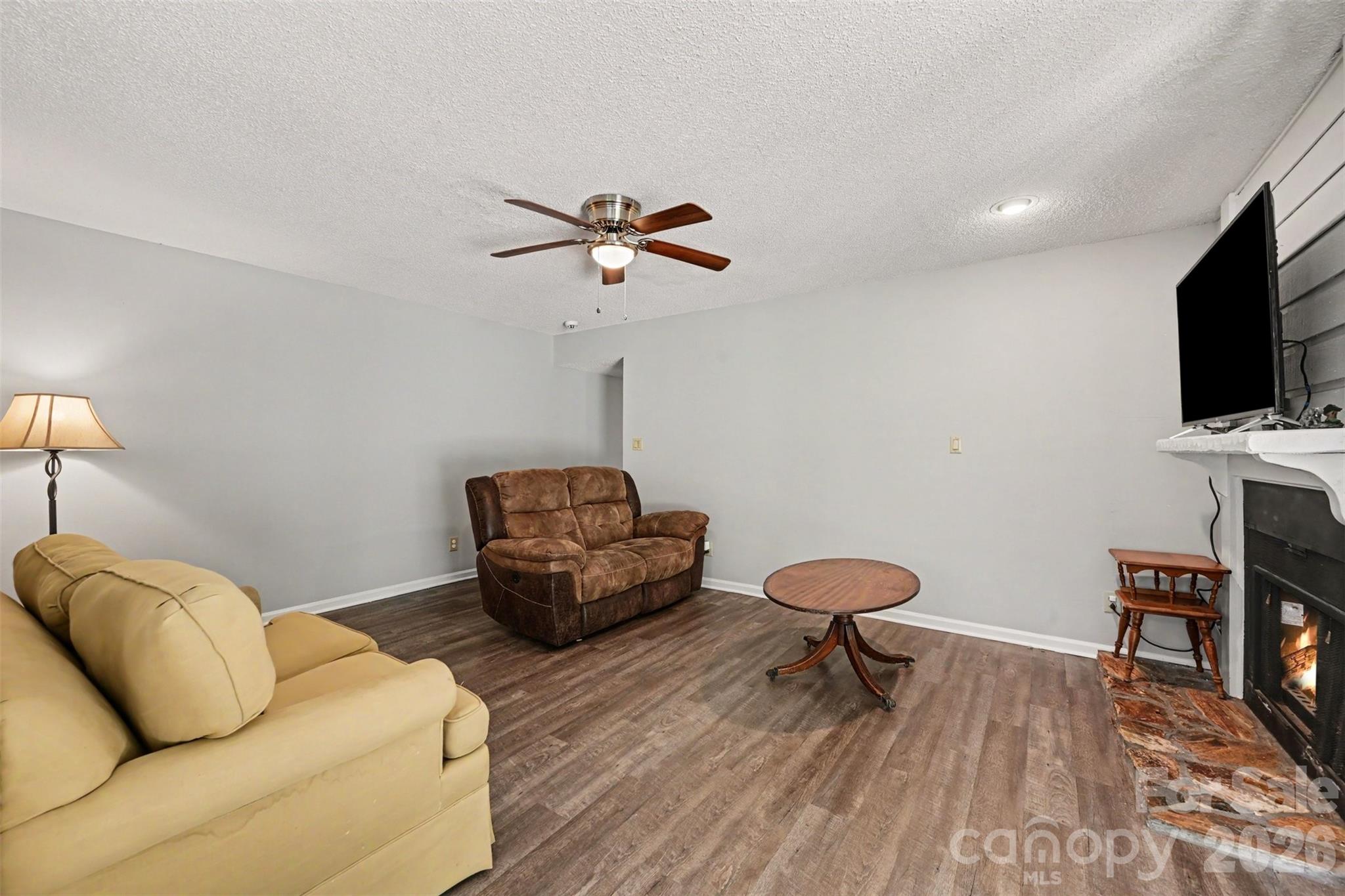 611 Mattingwood Drive — Charlotte