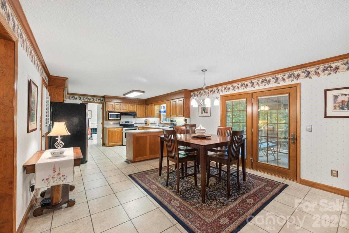 207 Lost Corner Road — Morganton