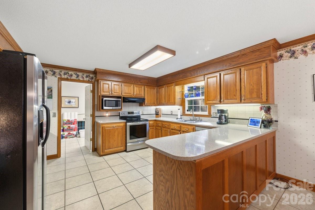 207 Lost Corner Road — Morganton