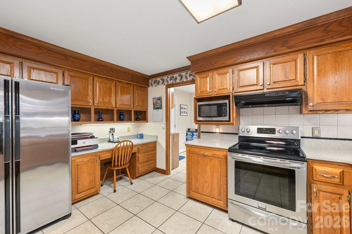 207 Lost Corner Road — Morganton