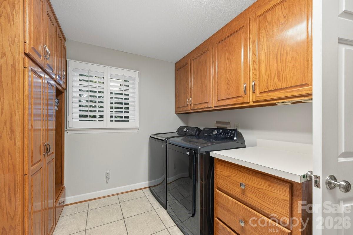 207 Lost Corner Road — Morganton