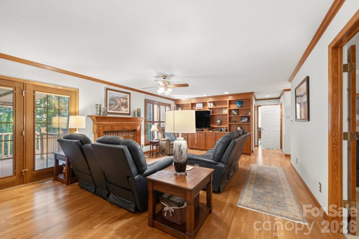 207 Lost Corner Road — Morganton