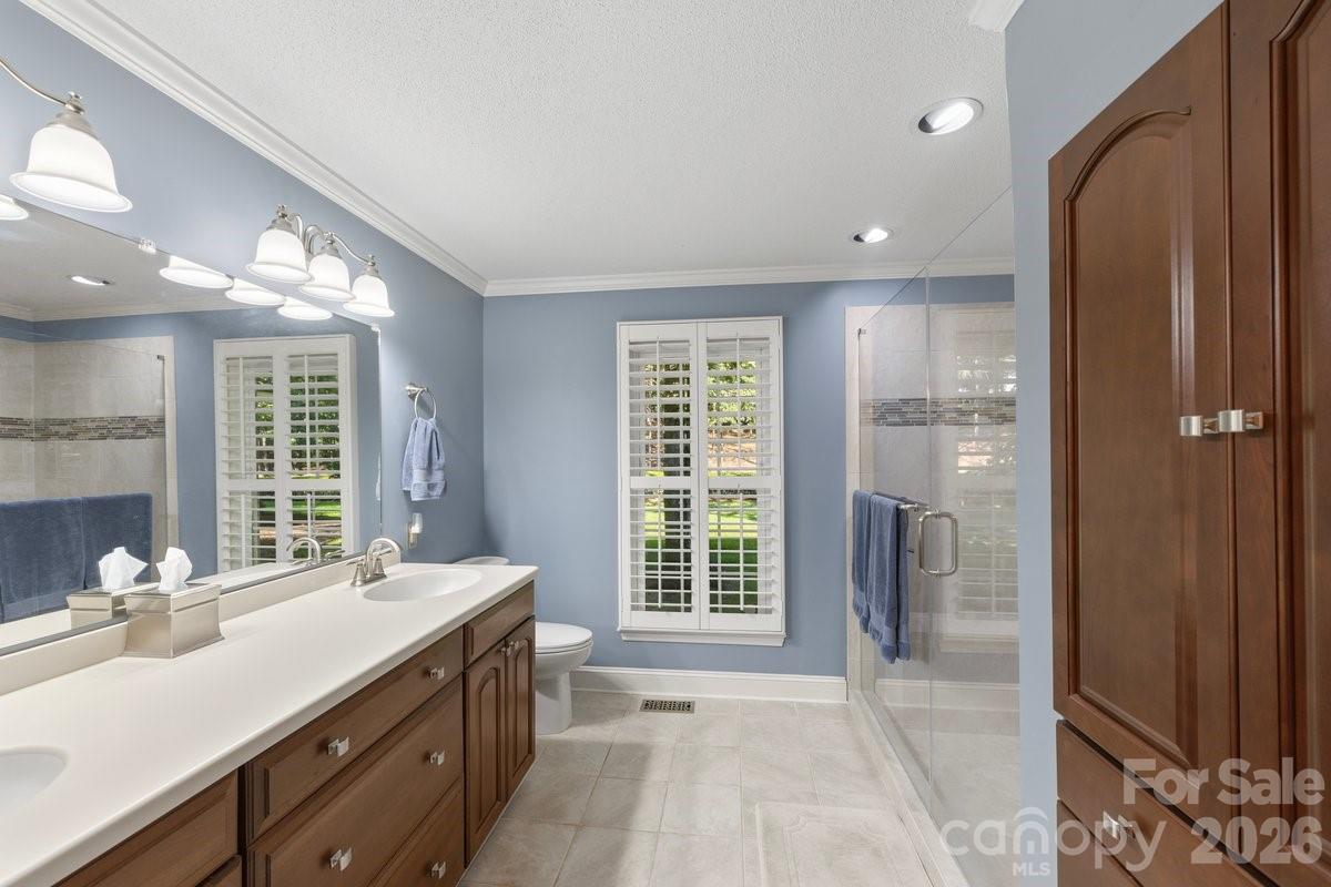 207 Lost Corner Road — Morganton