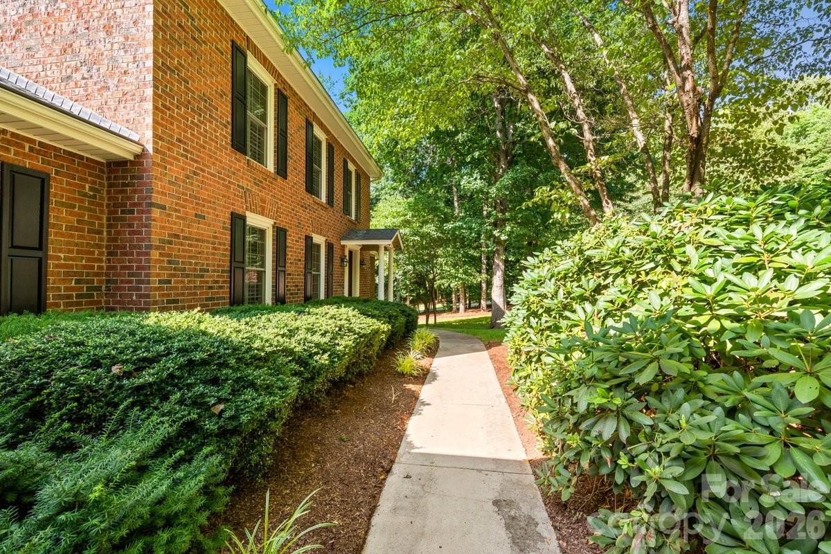 207 Lost Corner Road — Morganton