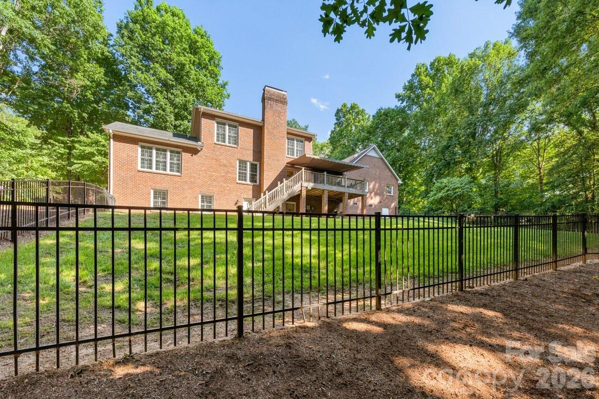 207 Lost Corner Road — Morganton