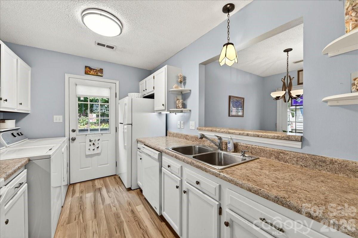 7306 Carrbridge Lane — Charlotte