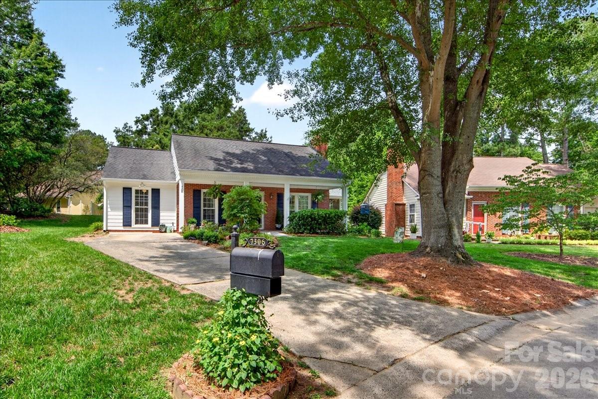 7306 Carrbridge Lane — Charlotte