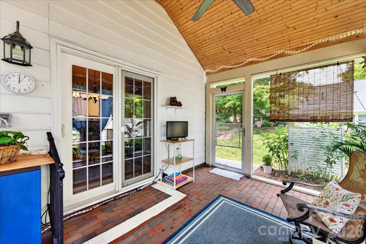 7306 Carrbridge Lane — Charlotte