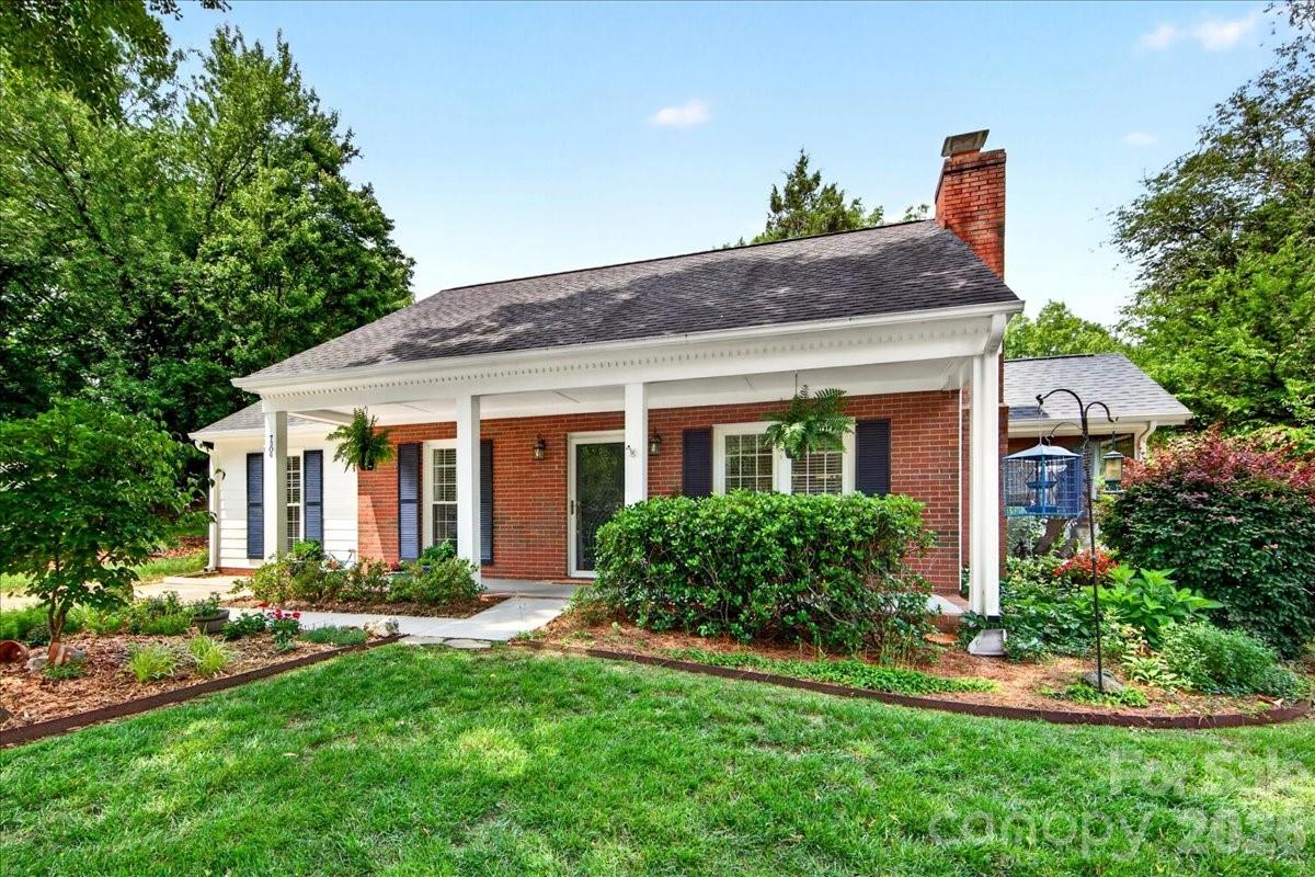 7306 Carrbridge Lane — Charlotte