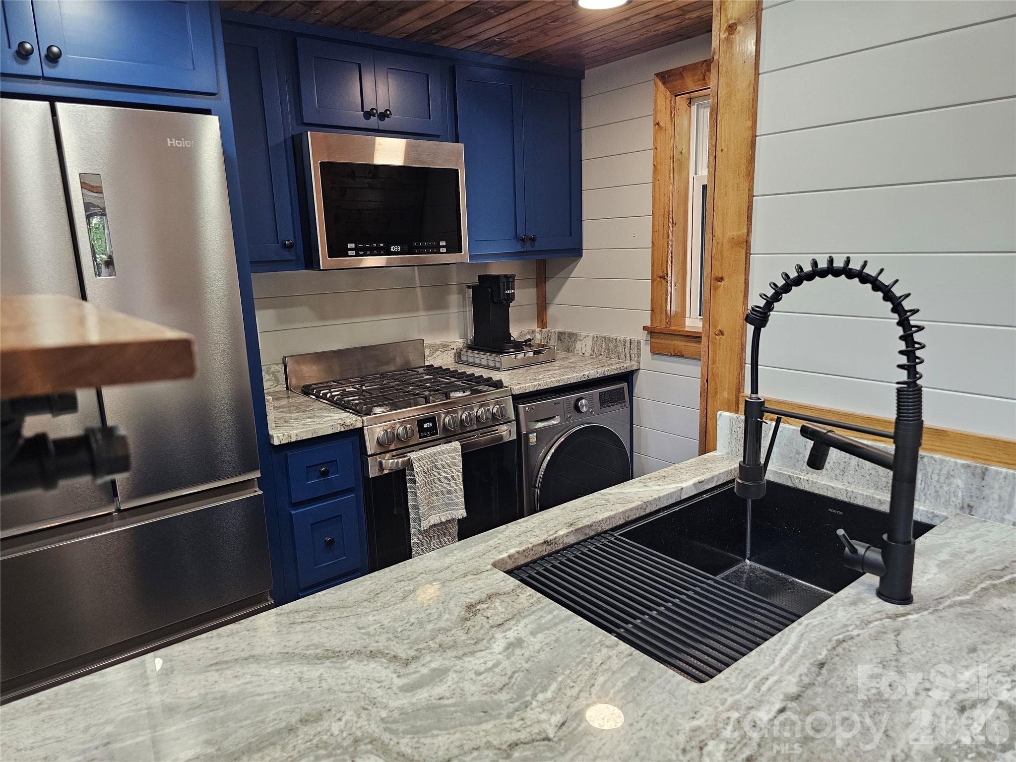 171 Duff Cove Road — Brevard