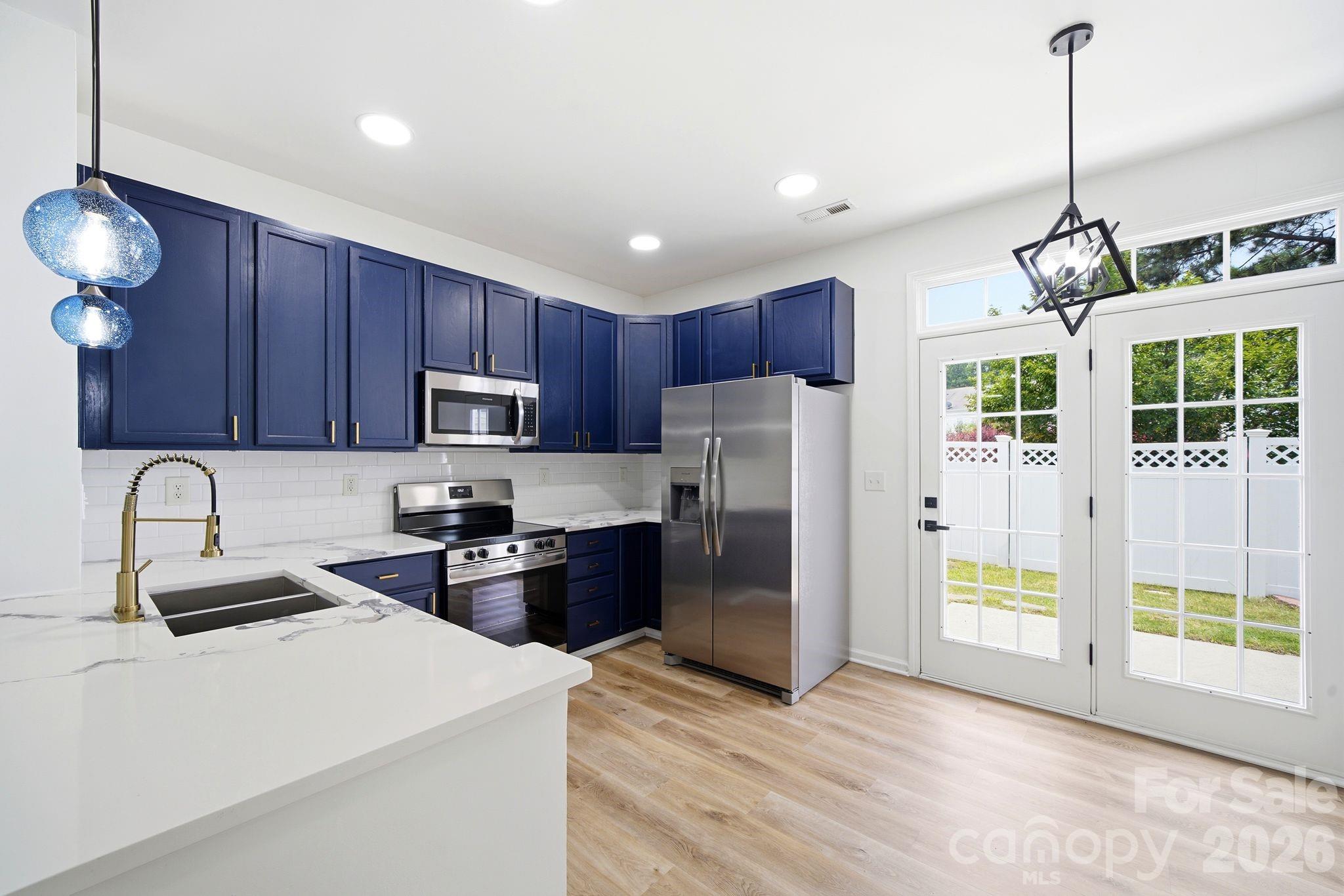 14237 Tamarack Drive — Charlotte