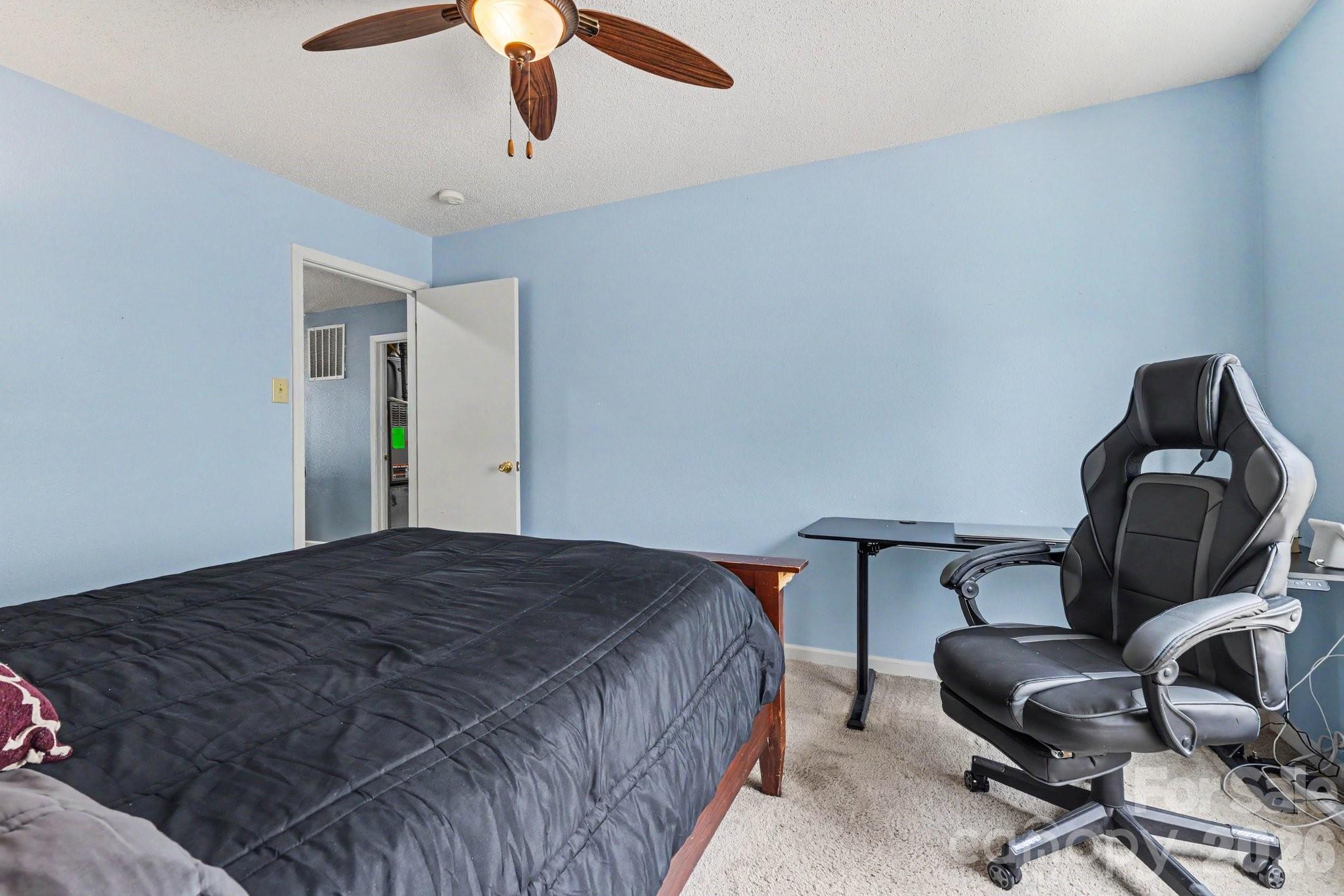 5654 Hammermill Drive — Harrisburg
