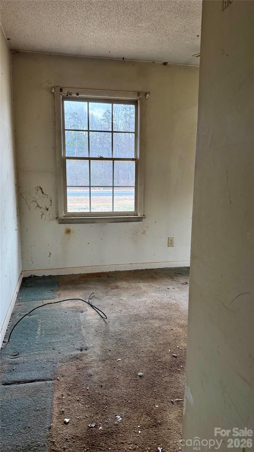215 Gaddis Road — Oakboro