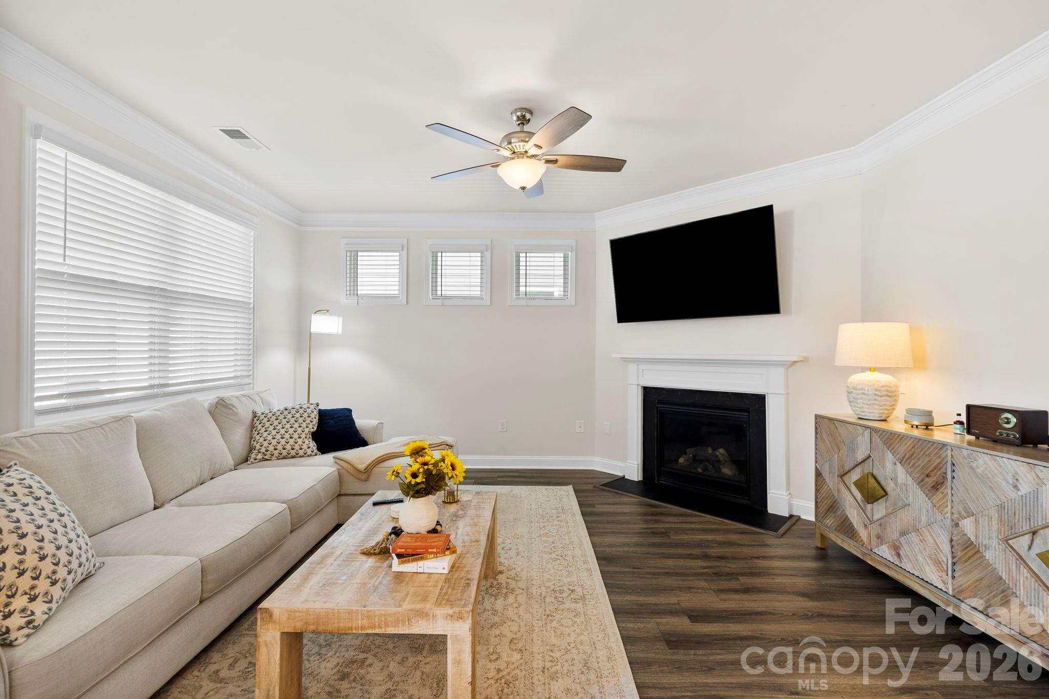 48 Thornberry Road — Hendersonville