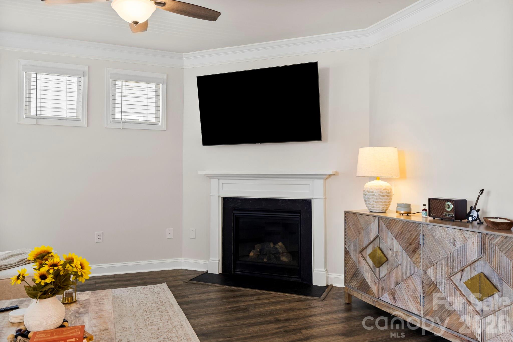 48 Thornberry Road — Hendersonville