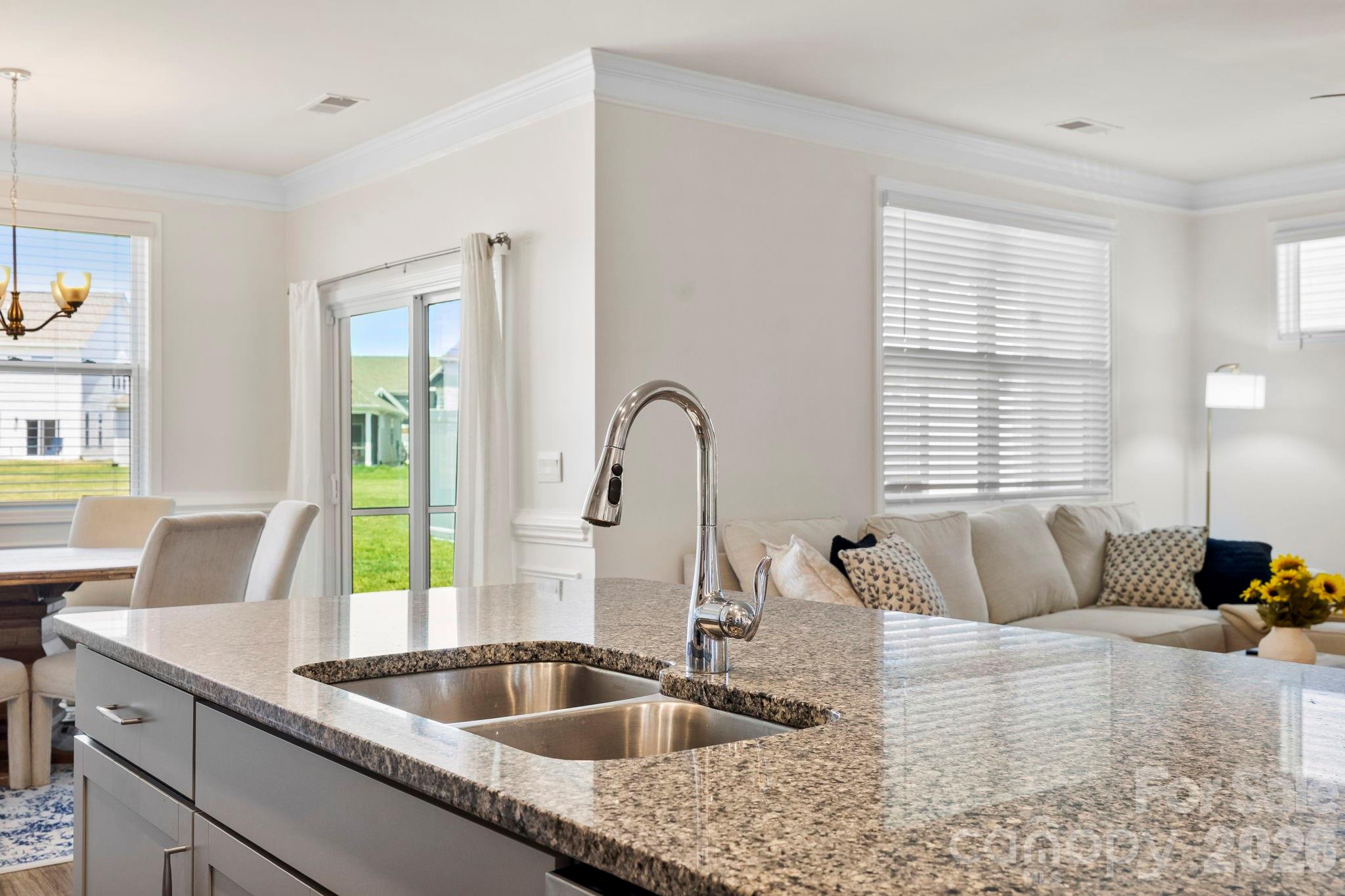 48 Thornberry Road — Hendersonville