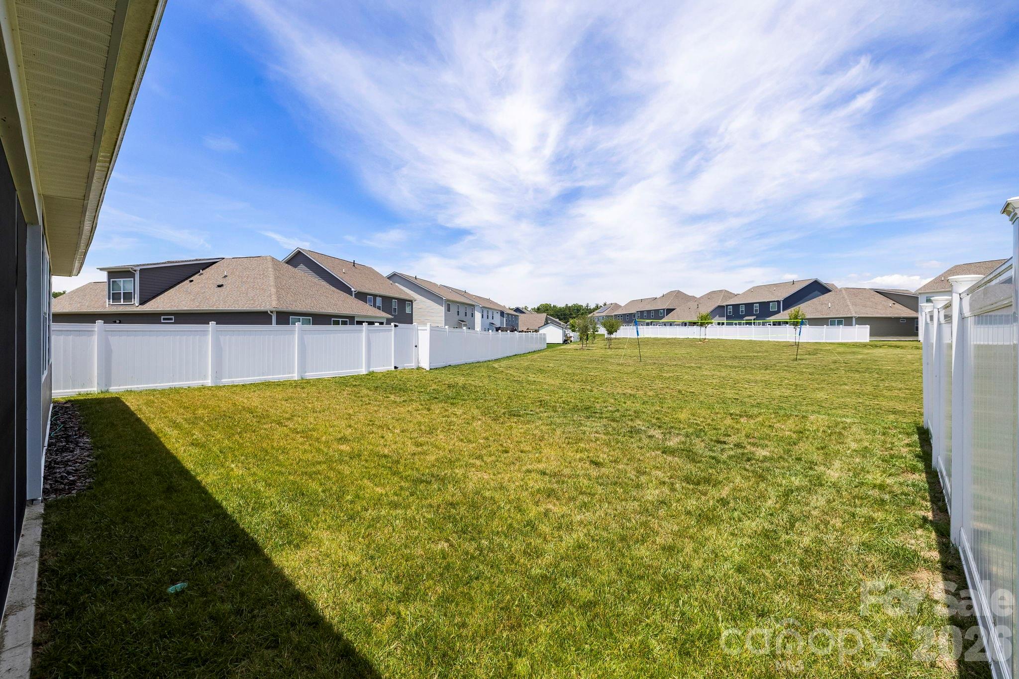 48 Thornberry Road — Hendersonville