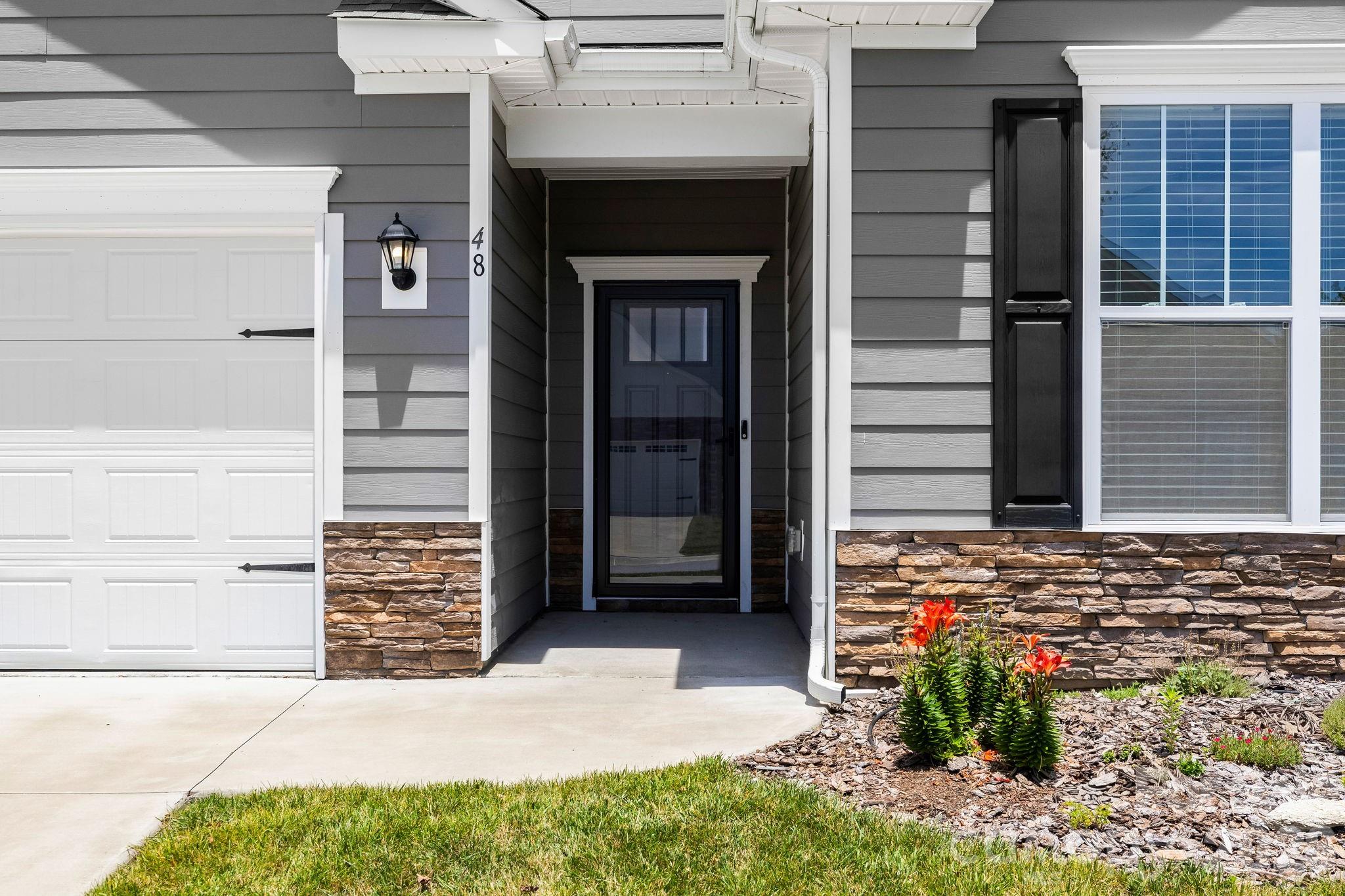 48 Thornberry Road — Hendersonville