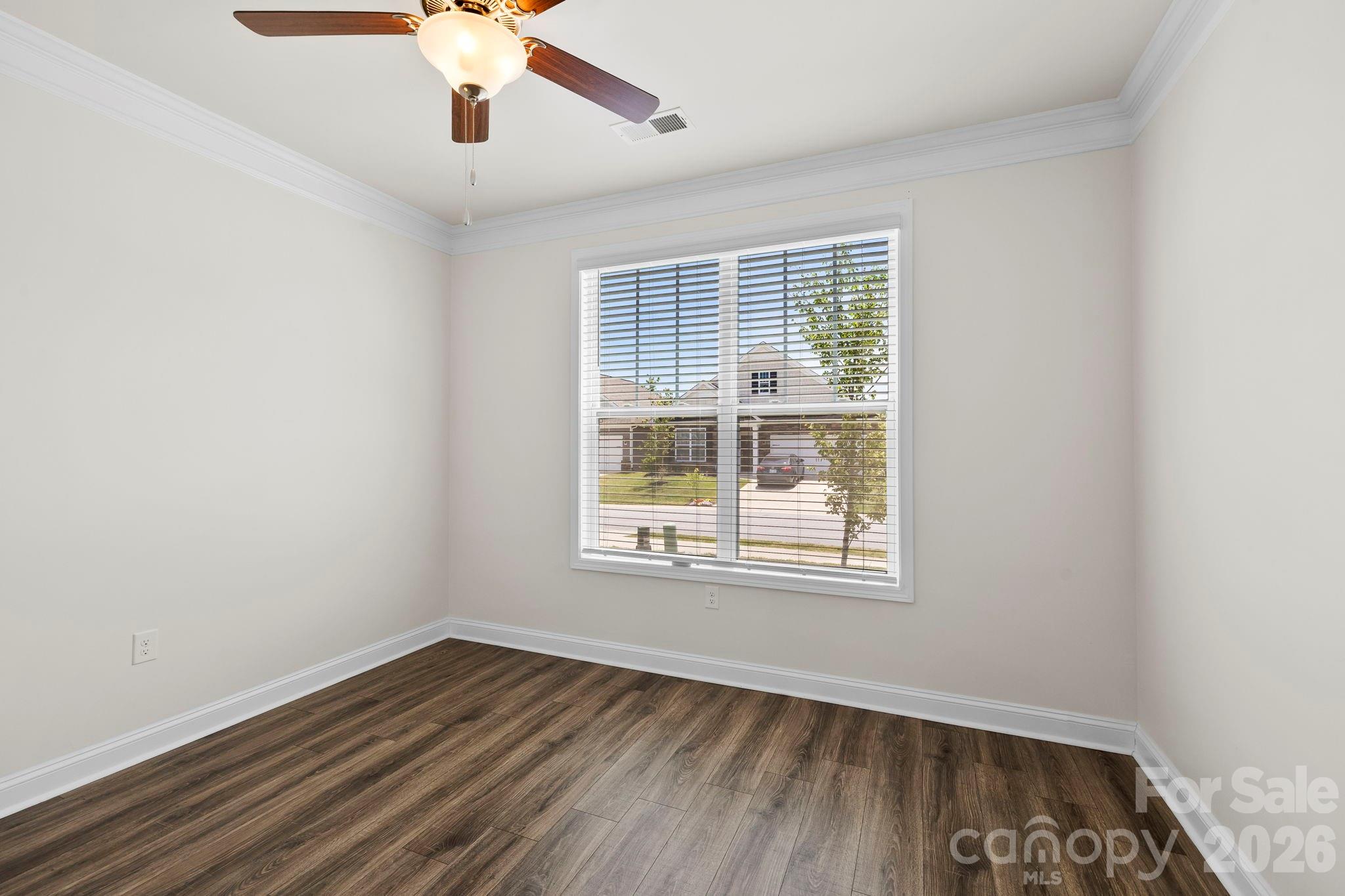 48 Thornberry Road — Hendersonville