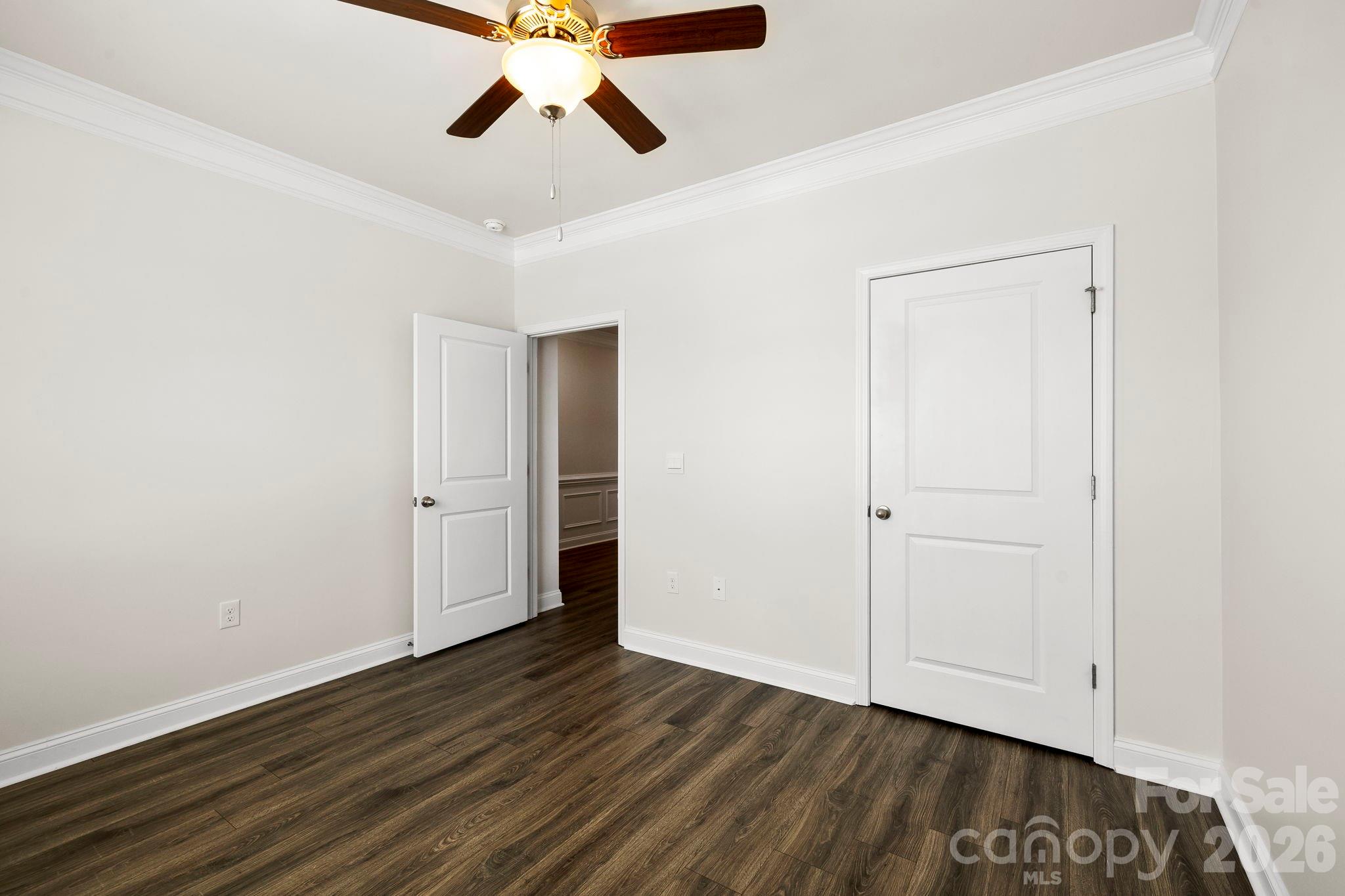 48 Thornberry Road — Hendersonville