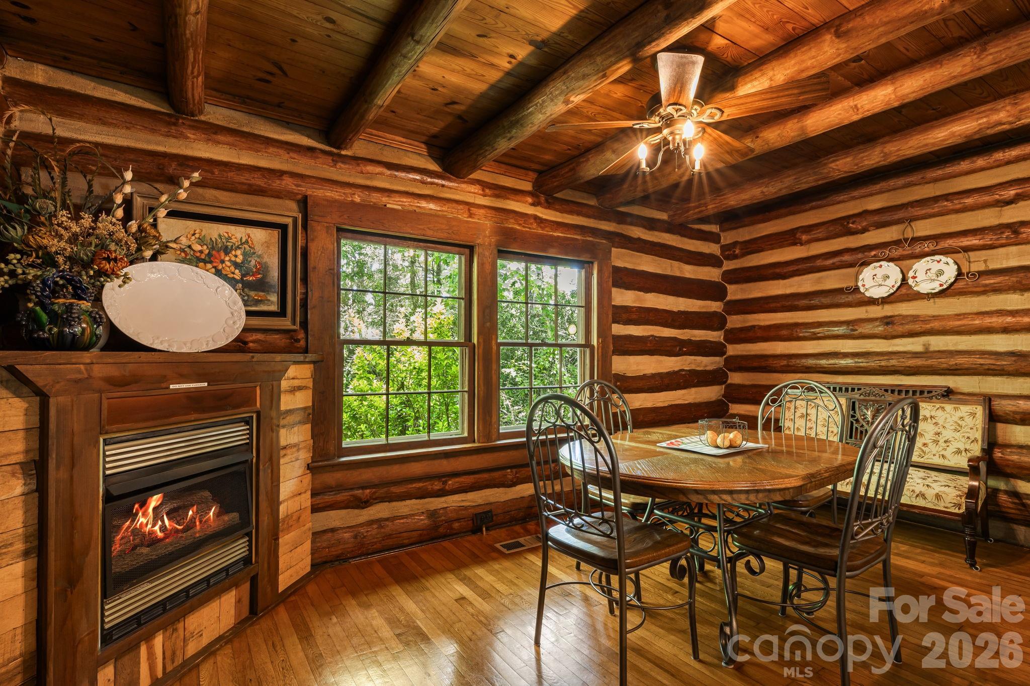 128 Tee Off Lane — Hendersonville