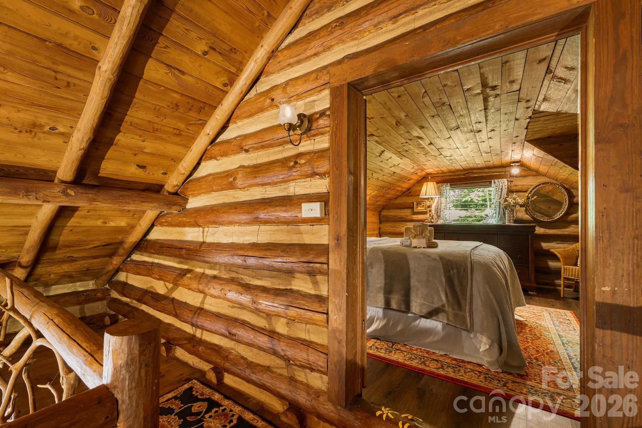 128 Tee Off Lane — Hendersonville