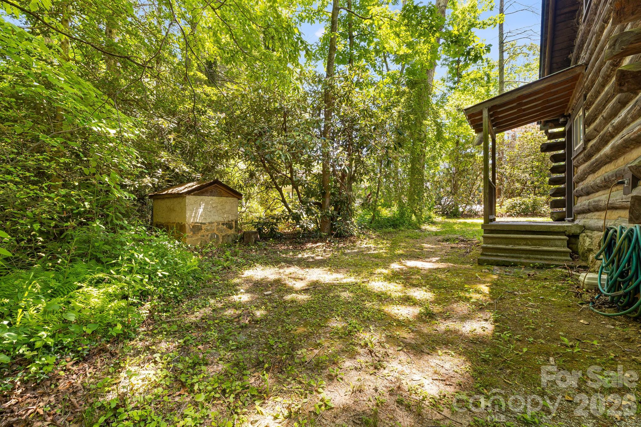 128 Tee Off Lane — Hendersonville