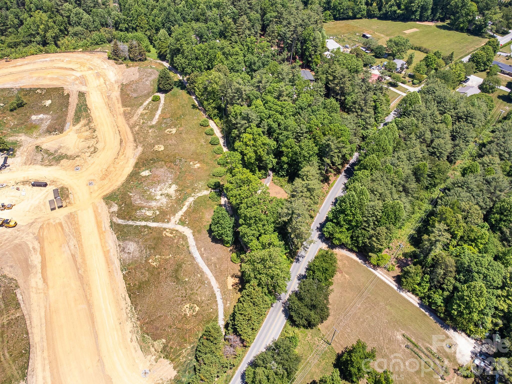 128 Tee Off Lane — Hendersonville