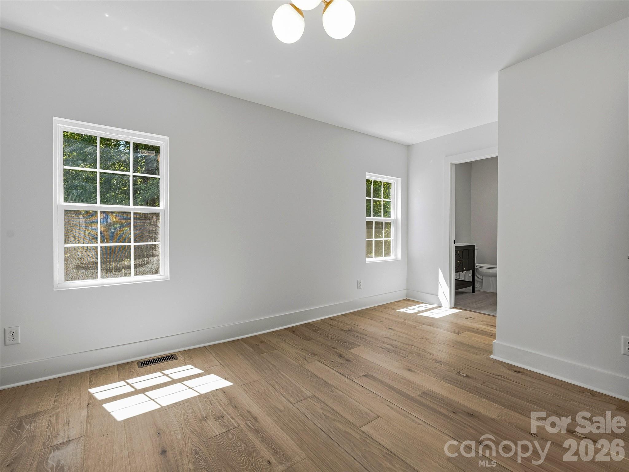 895 N Trade Street — Tryon