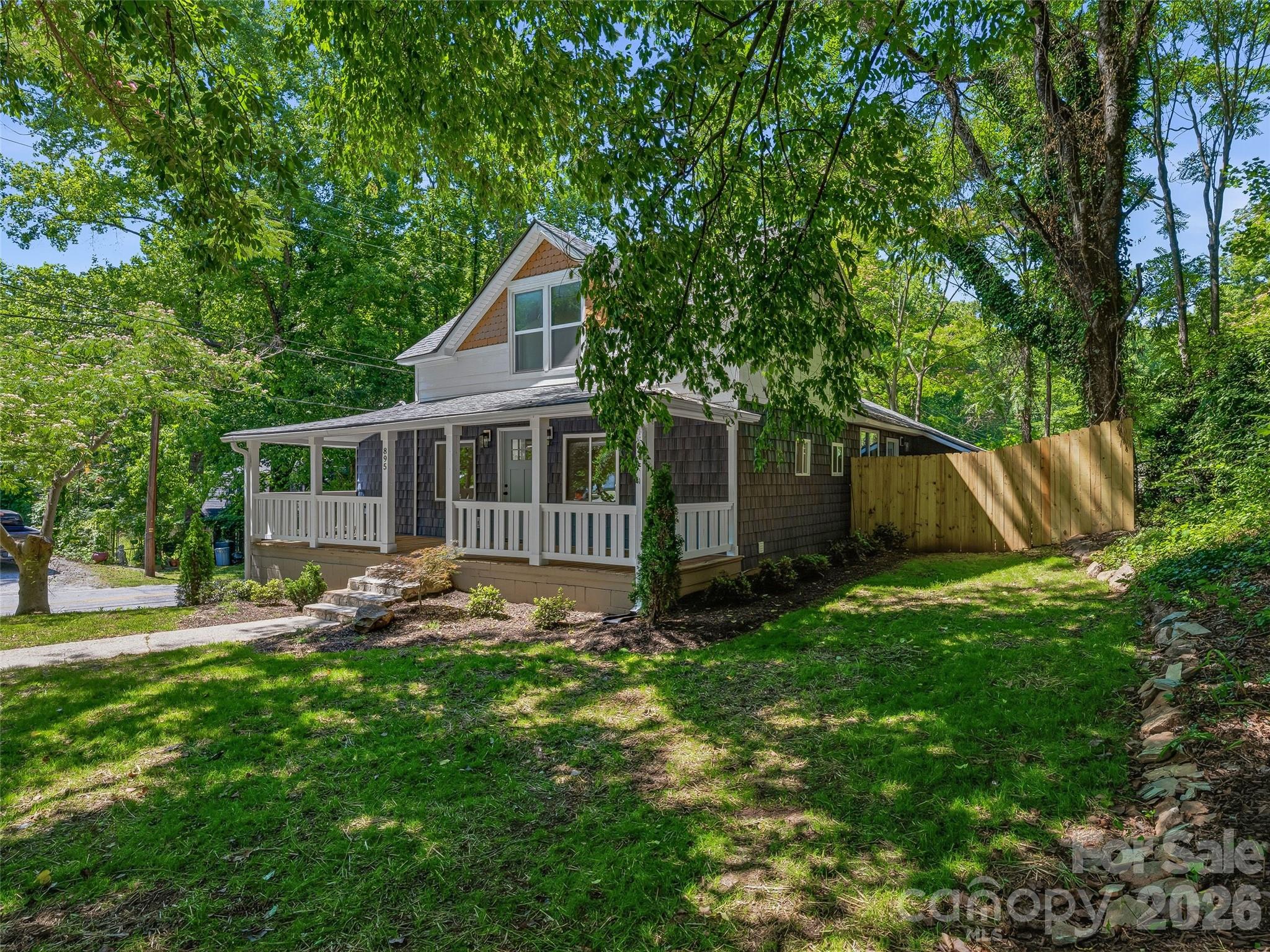 895 N Trade Street — Tryon